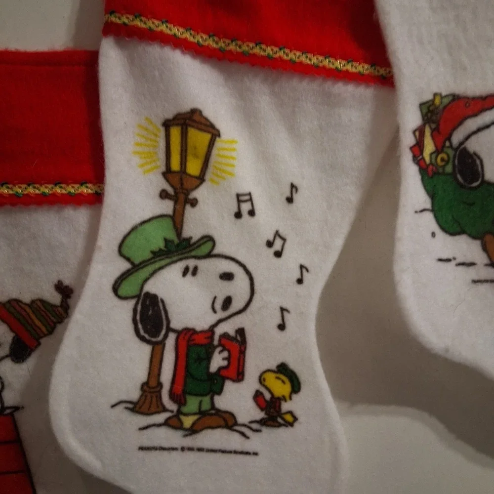 Vintage Peanuts Snoopy Christmas Stockings‎ Felt Graphic Print Lot Of 4 EUC